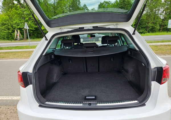 Seat Leon cena 43900 przebieg: 198000, rok produkcji 2014 z Ostrołęka małe 742